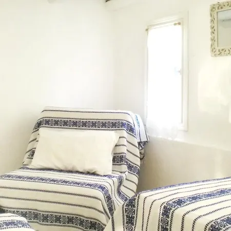 With 2 Bedrooms In With Wonderful Sea View Shared Pool Terrace * Páros